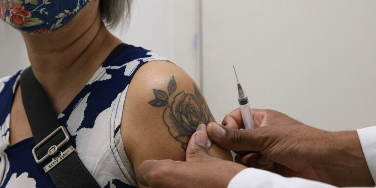 Covid-19: Brasil tem 56 mortes e 6,7 mil casos em 24 horas