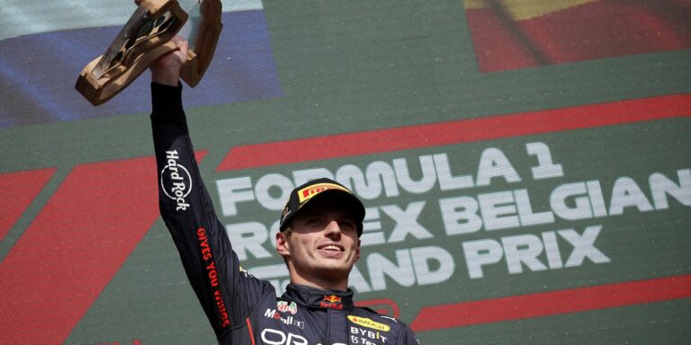 Verstappen vence GP da Bélgica e se aproxima do bi mundial de F1