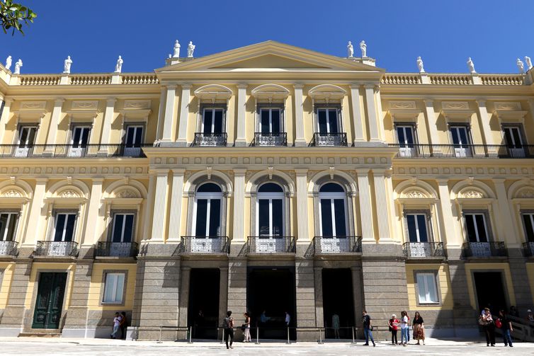 Fachada recuperada do Museu Nacional após quatro anos do incêndio. Universidade Federal do Rio de Janeiro (UFRJ) apresenta um  balanço das obras de reconstrução do Museu Nacional e a programação do bicentenário da independência. 