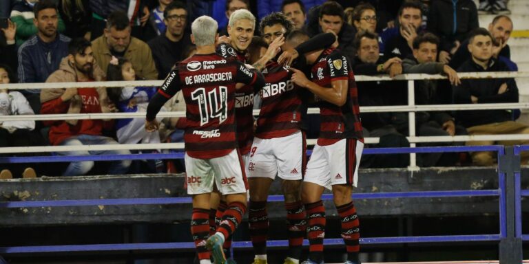 Libertadores: Pedro brilha e comanda goleada do Flamengo sobre Vélez