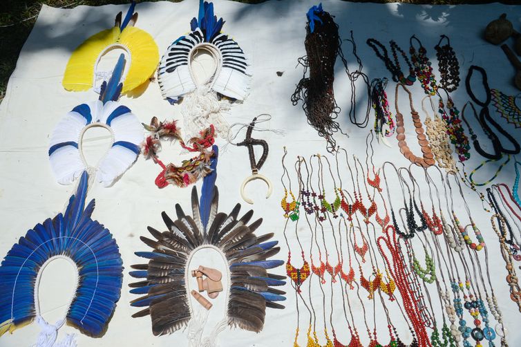 Rio de Janeiro (RJ), 21/11/2023 – Peças produzidas por indígenas à venda no Festival de Arte e Cultura da Agroecologia, no Passeio Público, no centro do Rio de Janeiro. Foto: Tomaz Silva/Agência Brasil