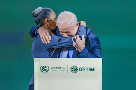 02.12.2023 - Ministra do Meio Ambiente, Marina Silva e o Presidente da República, Luiz Inácio Lula da Silva, durante a reunião do G77+China sobre Mudança do Clima, na Expo City Dubai – Sala Plenária Al Ghafat. Dubai - Emirados Árabes Unidos.   Foto: Ricardo Stuckert / PR