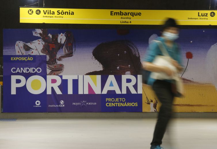 São Paulo, (SP), 24/01/2024 - Estação do Metrô Higienópolis-Mackenzie realiza mostra celebrando os 120 anos de Cândido Portinari. Foto Paulo Pinto/Agência Brasil