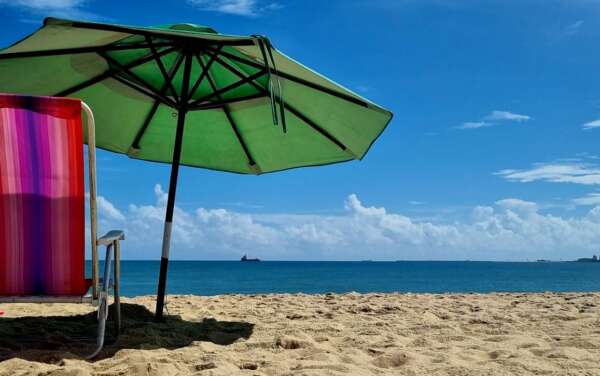 Ceará tem 39 trechos de praia próprios para banho neste fim de semana