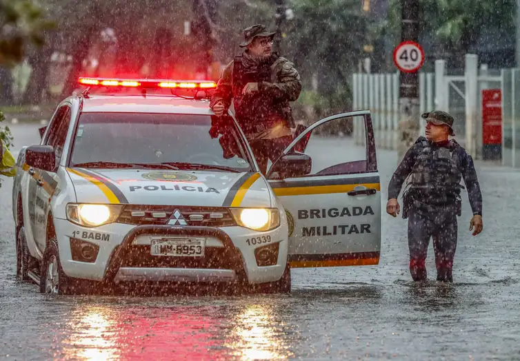 Porto Alegre (RS), 23/05/2024 – CHUVAS/ RS - ENCHENTES - Volta a chover forte em Porto Alegre. 
Foto: Rafa Neddermeyer/Agência Brasil