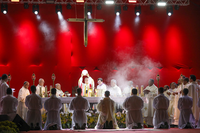 30/05/2024 - Corpus Christi reúne cerca de 50 mil fiéis na Esplanada dos Ministérios