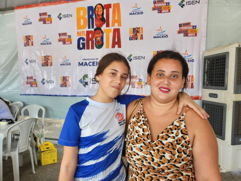 Dayana e suas filhas foram atendidas pelo clínico-geral. Foto: Ascom Segov