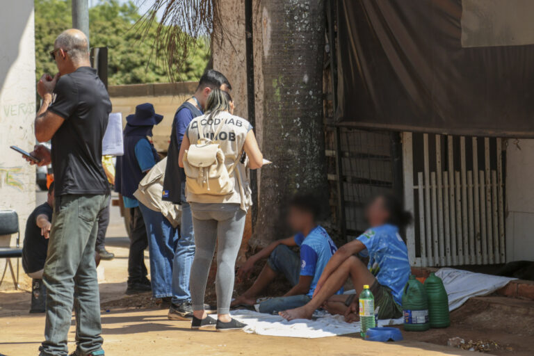Ação de acolhimento atende 40 pessoas em situação de rua no DF nesta semana