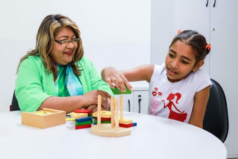 Com o apoio do MP e de órgãos parceiros, Central de Referência em Educação Especial soma mais de 800 atendimentos e avança na inclusão e autonomia de estudantes neuroatípicos