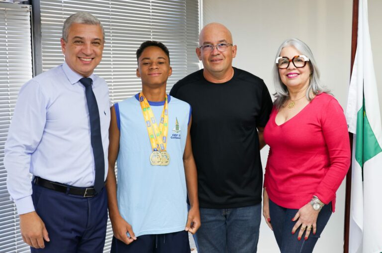 Estudantes do DF desembarcam em Recife para disputar os Jogos Escolares Brasileiros