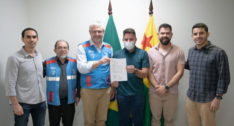 Governo do Acre assina ordem de serviço para nova etapa da maternidade de Rio Branco, reforçando compromisso com as futuras gerações