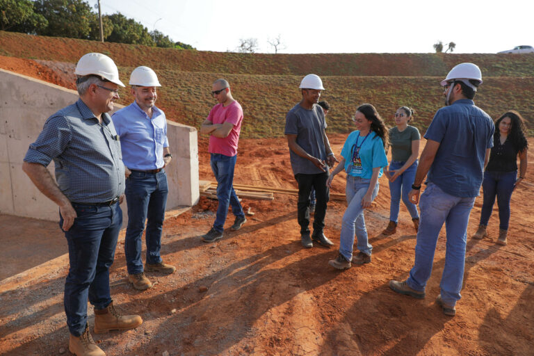 Obras do Drenar DF recebem estudantes de engenharia civil