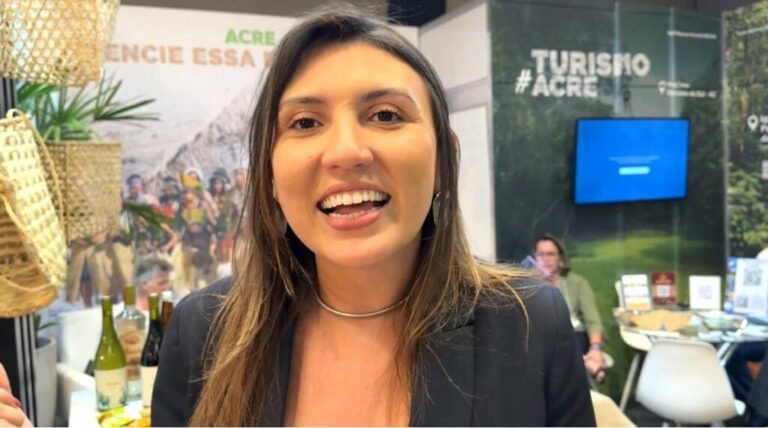 Potencial turístico do Acre é destacado pela secretária executiva do Ministério do Turismo na maior feira de negócios da área, em Brasília