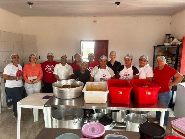 SEASDH acompanha atividades da Cozinha Solidária Marielle Franco visando a expansão das políticas de segurança alimentar no estado