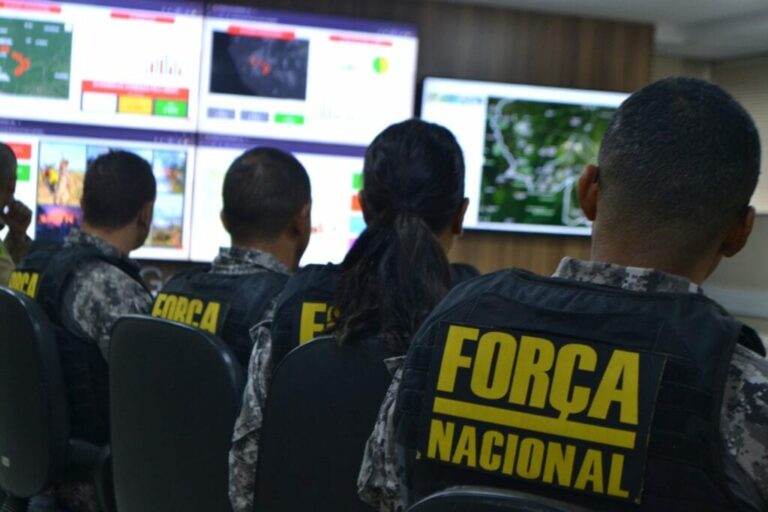 Sejusp e Corpo de Bombeiros apresentam plano integrado de atuação para Força Nacional no combate aos incêndios na cidade de Feijó