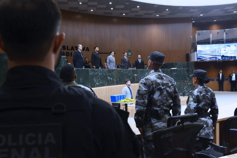 Proposta por Issy Quinan, servidores da segurança pública e do agronegócio são homenageados na Assembleia Legislativa