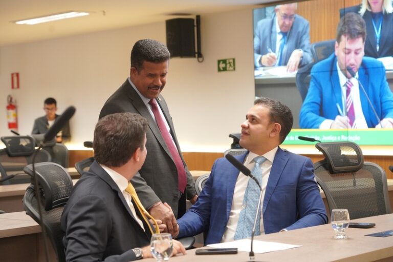 A criação da poupança pública chamada Fundo Soberano é uma das medidas na pauta de amanhã da CCJ