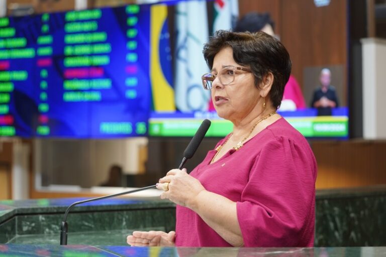 Bia de Lima propõe criação de campanha permanente de atendimento e apoio às crianças e adolescentes vítimas de abuso sexual
