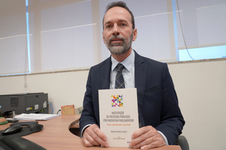 Procurador da Assembleia Legislativa lança, em outubro, um livro sobre a formulação de políticas públicas pelo Legislativo