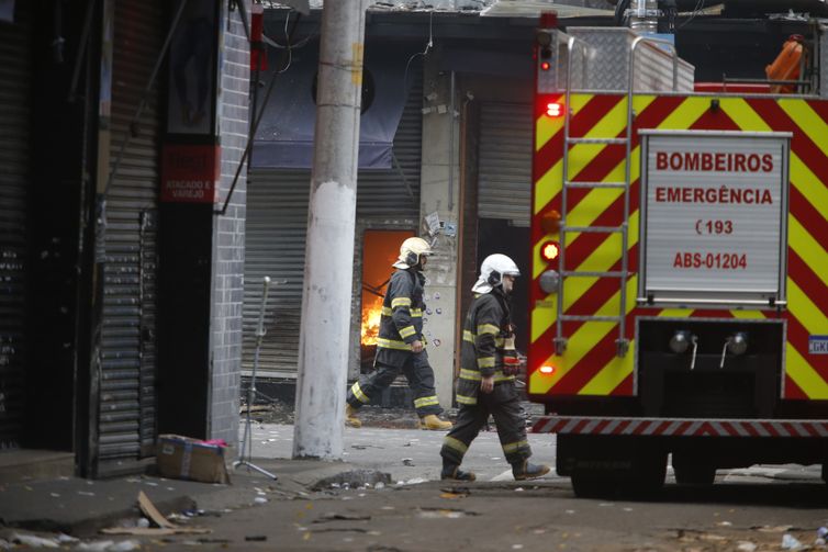 São Paulo (SP), 30/10/2024 - Incêndio de grandes proporções atingiu Shopping Center na região do Brás em São Paulo. Foto: Paulo Pinto/Agência Brasil