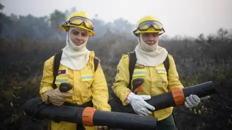 Rio de Janeiro (RJ), 21/10/2024 - Caminhos da Reportagem. Terra em cinzas: as queimadas de 2024. Brigadistas que combatem incêndio na Amazônia. Frame: TV Brasil/Divulgação