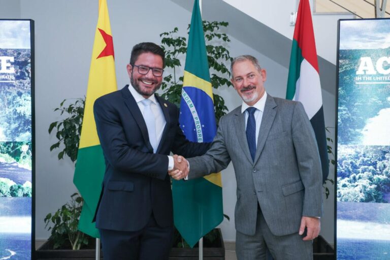 Delegação acreana apresenta projetos ambientais, cultura e culinária típica a empresários e autoridades dos Emirados Árabes Unidos