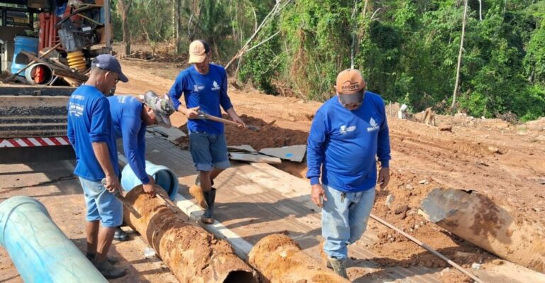 Deracre e Saerb realizam reparos na adutora da Avenida Antônio da Rocha Viana, em Rio Branco