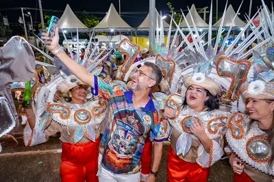 ’Carnaval lindo, com muita inovação das escolas e no sambódromo’, destaca governador Clécio Luís na 1ª noite de desfiles das escolas de samba no Amapá