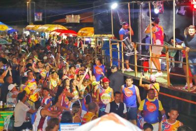 Carnaval 2025: blocos de rua do Circuito Centro Folia prometem agitar população na orla de Macapá nesta quinta-feira, 6