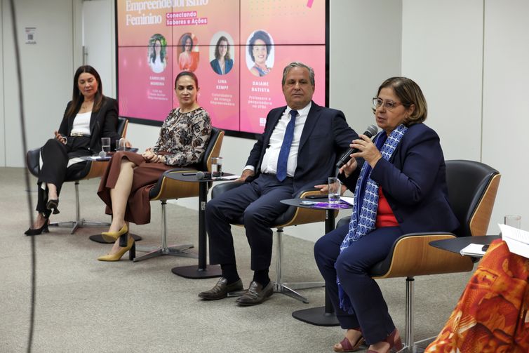 Brasília (DF), 18/03/2025 - Ministra das Mulheres, Cida Gonçalves, participa do painel 