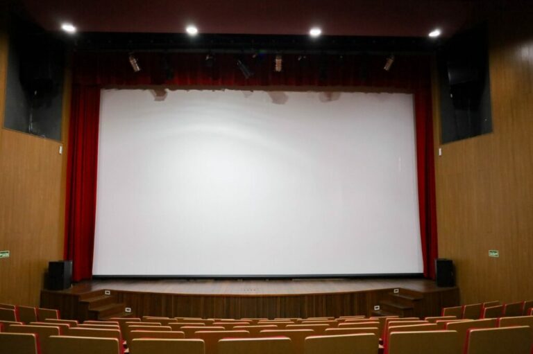 Cine Teatro São Joaquim abre programação de cinema com filmes premiados e inéditos