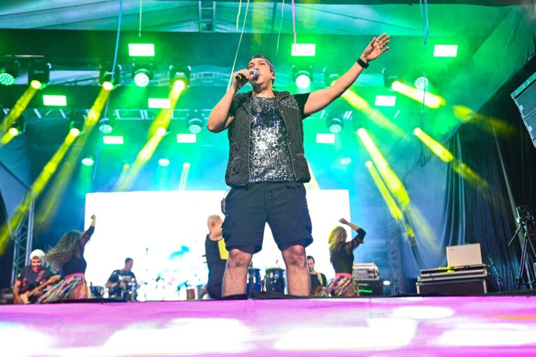 Shows com artistas locais garantem a festa dos foliões durante o Carnaval da Família
