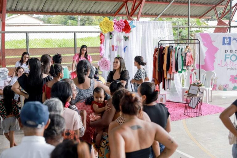 Vice-governadora Mailza leva Vestuário Social para o projeto Força Delicadeza, na Vila do Incra, em Porto Acre