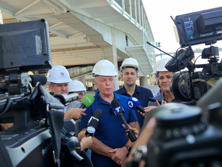 Governador realiza visita técnica às obras do Cais das Artes