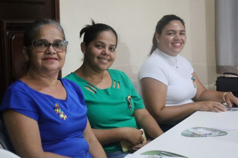 Secretaria da Mulher promove ações para mães atípicas da Associação Família Azul do Acre em alusão ao Mês de Conscientização do Autismo
