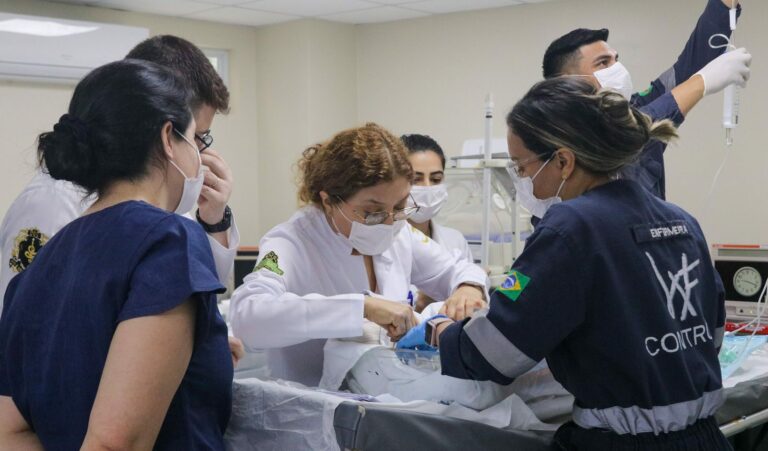 Gêmeas siamesas passam por novos exames de imagem no Hospital Francisca Mendes