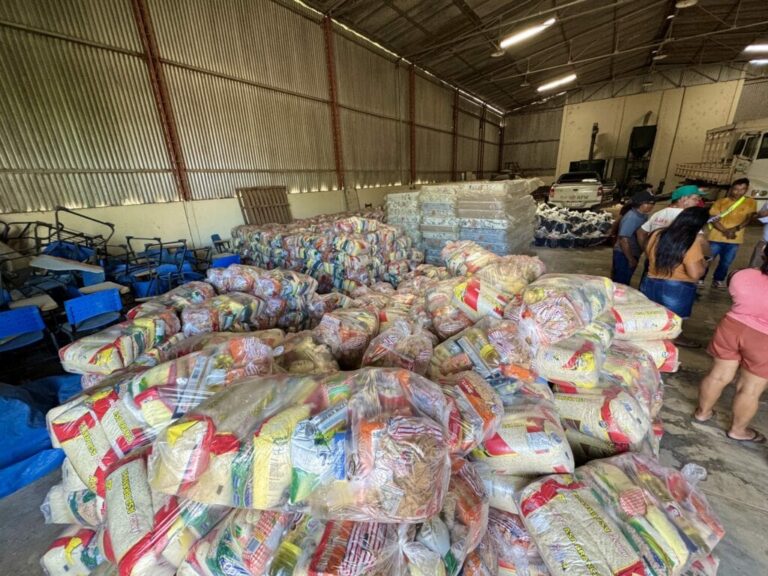 Governo do Acre leva assistência humanitária a comunidades indígenas de Feijó e Tarauacá com mais de 13 mil quilos de alimentos