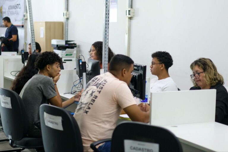 Sine Amazonas divulga 216 vagas de emprego para esta segunda-feira