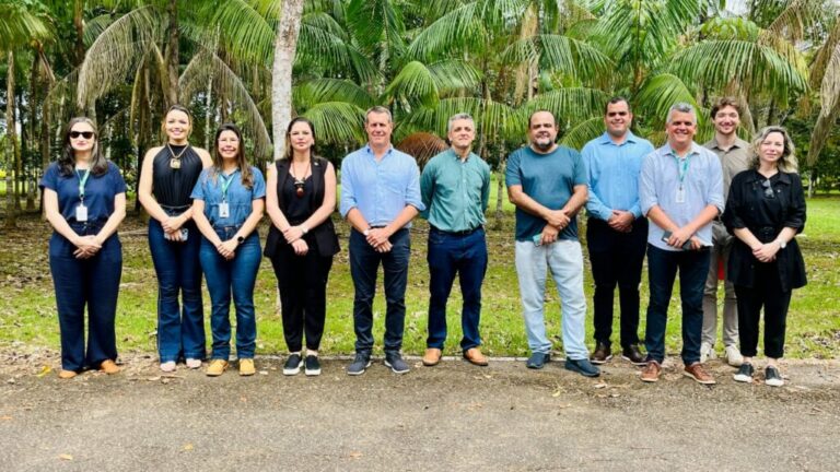 Governo do Acre recebe embaixador da Suíça para visita à Biofábrica Clones da Amazônia