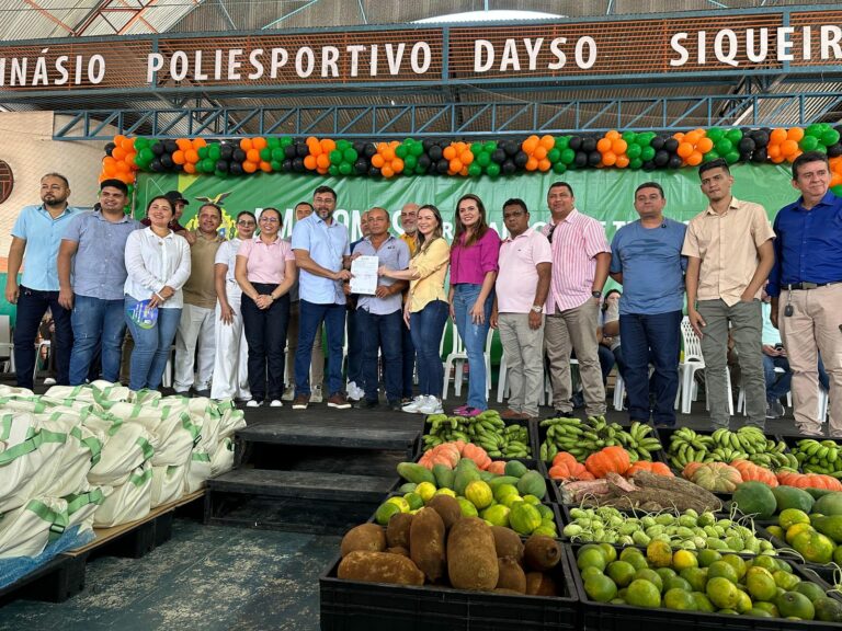 Rio Preto da Eva: Governo do Amazonas fortalece setor primário com regionalização da merenda escolar e crédito a feirantes