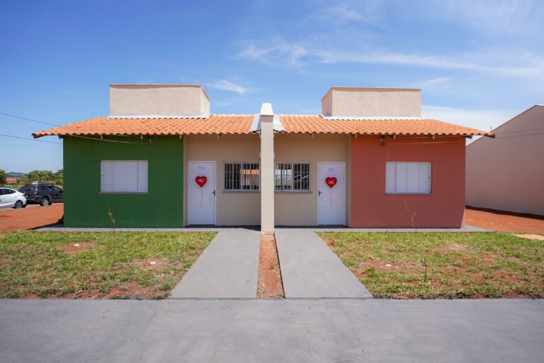 Estado vai construir mais de 3,2 mil casas a custo zero