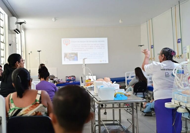Profissionais de saúde de Senador Guiomard recebem curso de reanimação neonatal