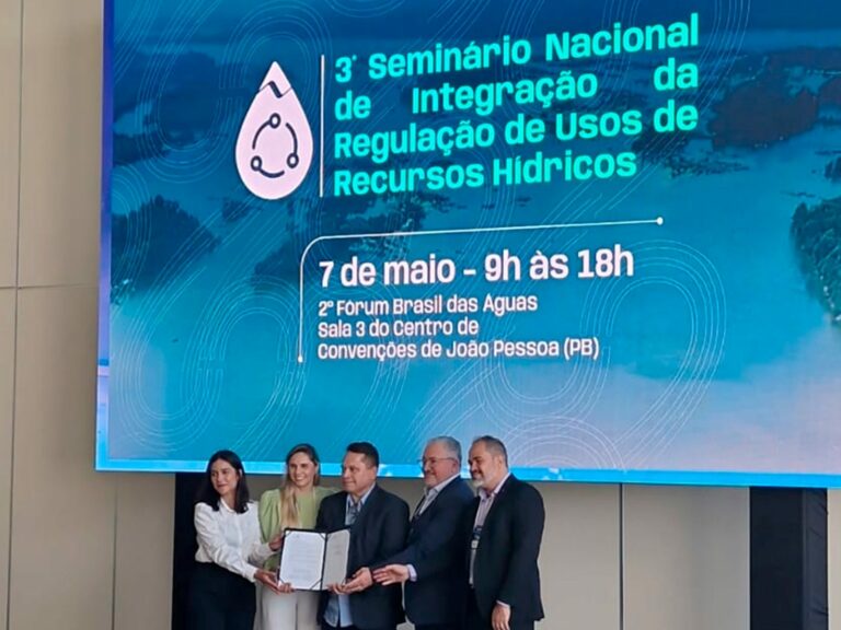 Governo do Amazonas firma acordo com Agência Nacional de Águas para fortalecer gestão dos recursos hídricos