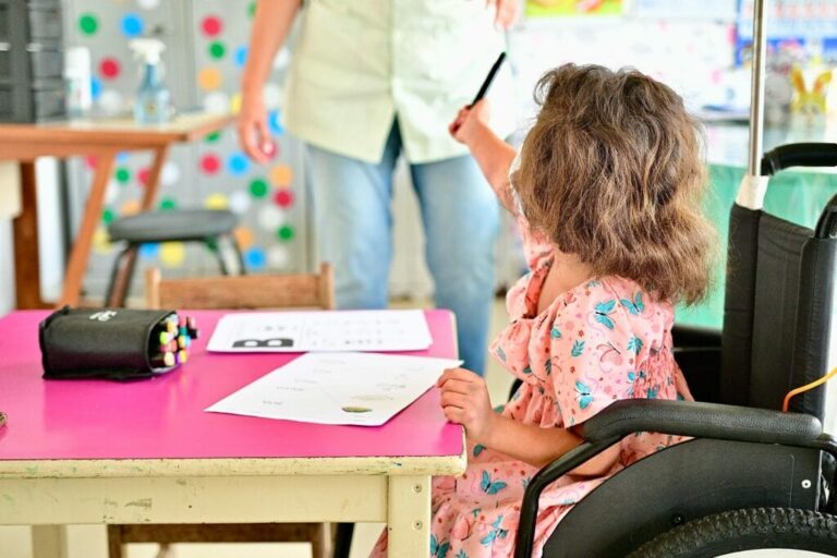 Programa Classe Hospitalar garante  ensino e cuidado além da sala de aula