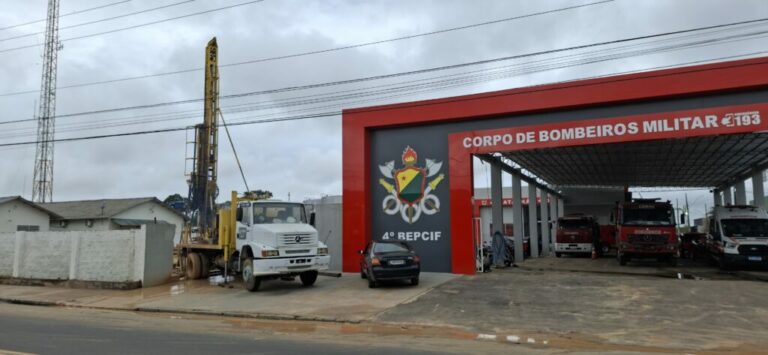 Governo perfura novo poço para dar mais eficiência no abastecimento de água do Corpo de Bombeiros em Cruzeiro do Sul