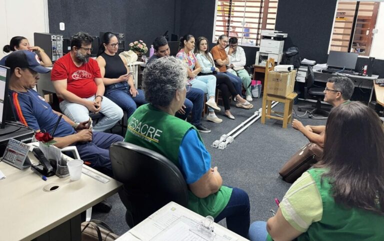 Profissionais de saúde recebem capacitação técnica para aprimorar atendimento no Hospital Geral de Feijó