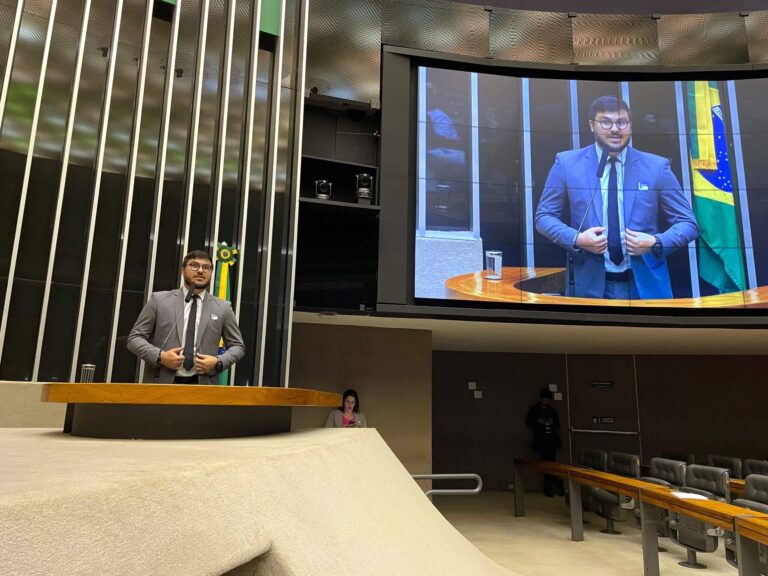 Governo reafirma compromisso com a proteção ambiental e o desenvolvimento sustentável em solenidade sobre o assunto na Câmara Federal