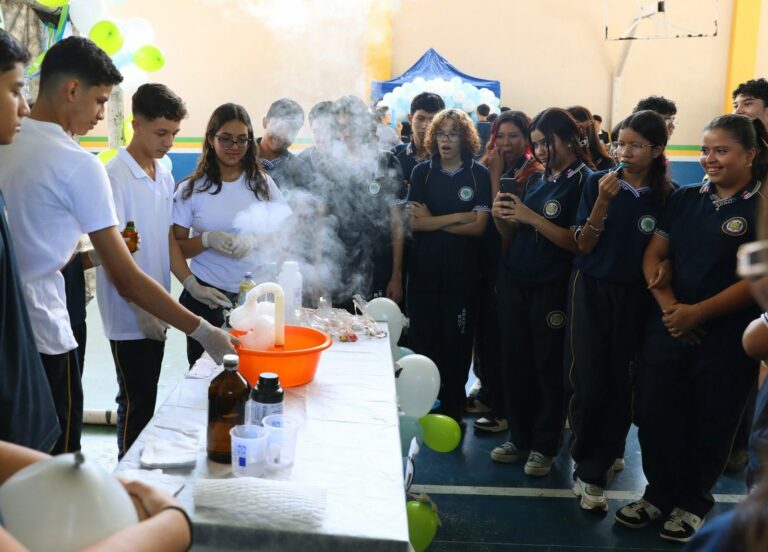 Alunos da EE Ruy Araújo exploram conhecimentos na 10ª edição da Mostra de Bioexatas