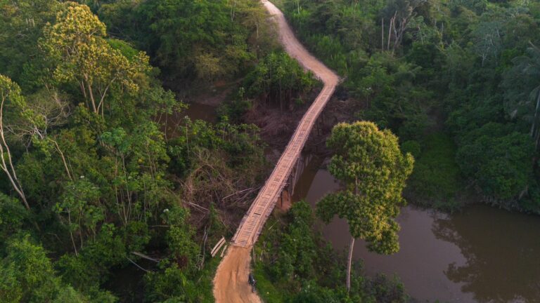Governo do Acre firma parceria com prefeitura e comunidade para construção de ponte no Ramal 13 de Maio, em Rodrigues Alves