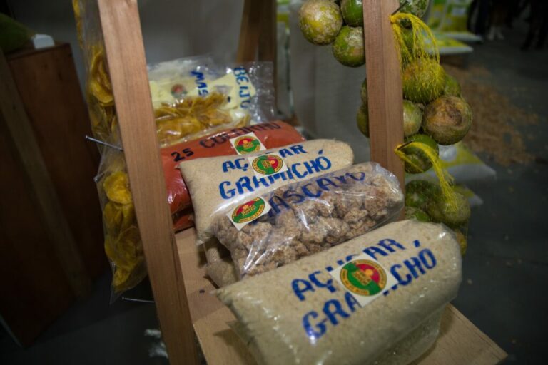 Com apoio do governo, produtores rurais expõem produtos regionais na Expoacre Juruá